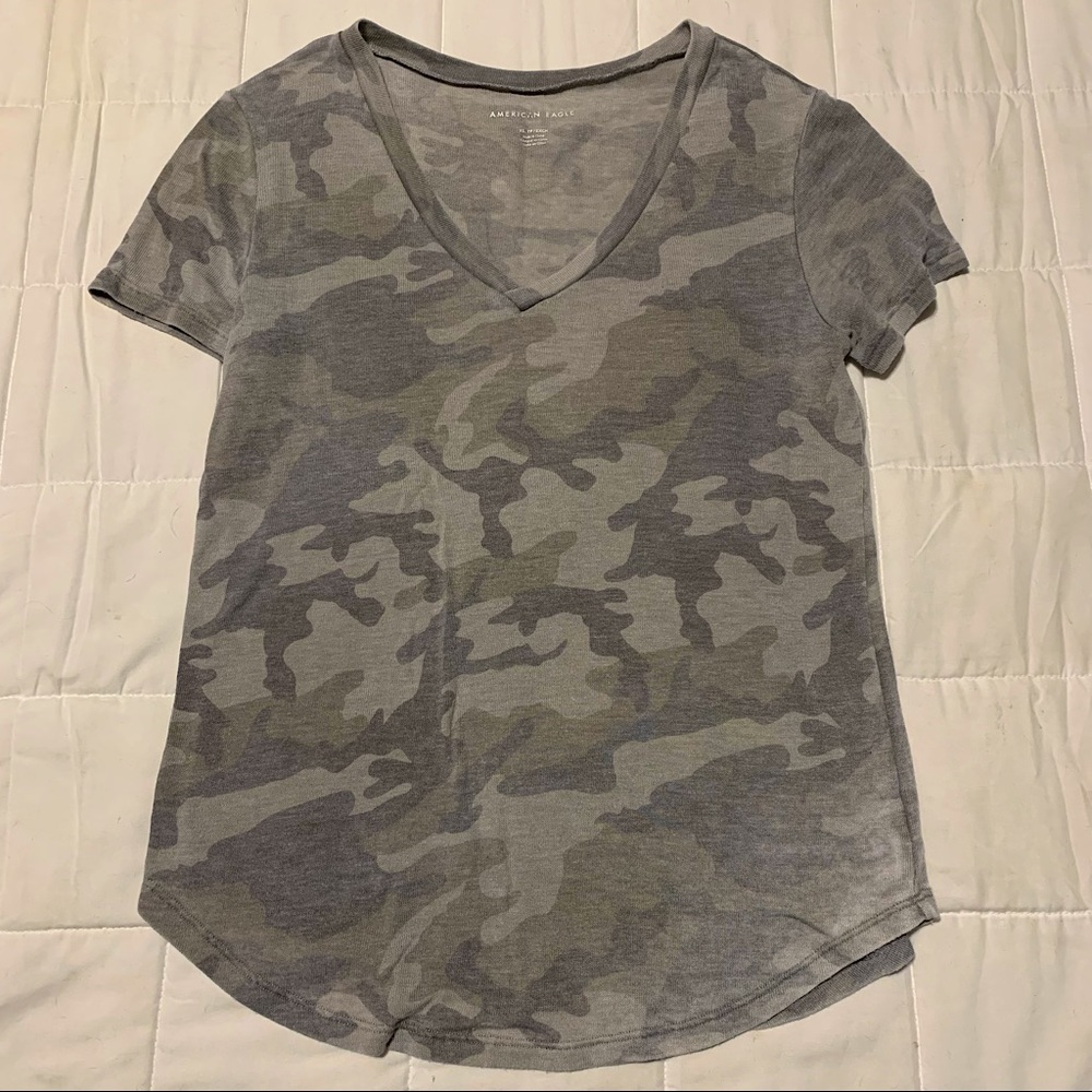 American Eagle - Camo Tee - Sz: XS